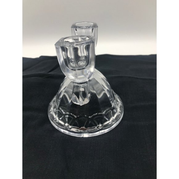 Vintage Imperial Glass Crocheted pattern dbl. light candleholder 40’s to 50’s - Picture 2 of 8